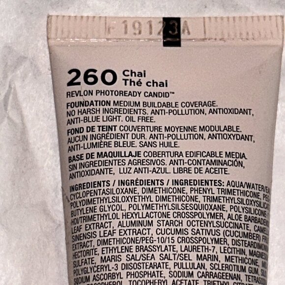 Revlon PhotoReady Candid Finish Anti Pollution 260 Chai Foundation New - Picture 5 of 7